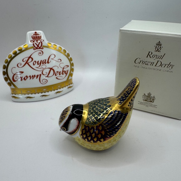 Royal Crown Derby "Blue Tit" bone china bird paperweight Gold Stopper boxed. - Picture 3 of 7
